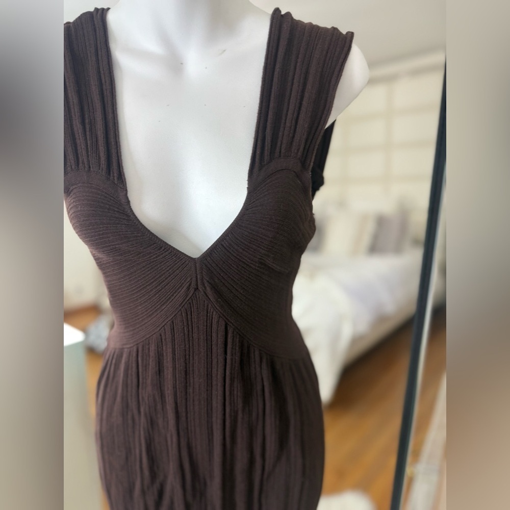 MaxMara short Elegant Brown Sleeveless top - Picture 4 of 9